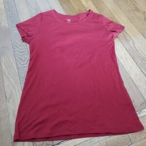red casual cotton tee from uniqlo size small